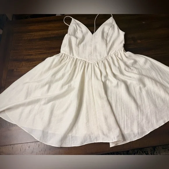 NWT H&M Elegant Cream Spaghetti Strap Dress size Medium linen blend - Picture 9 of 13